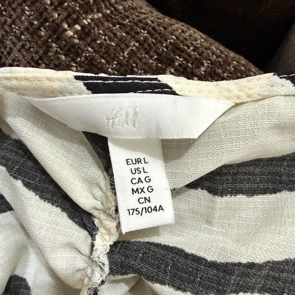 H&M Zebra Print Cropped Blouse - Picture 3 of 3